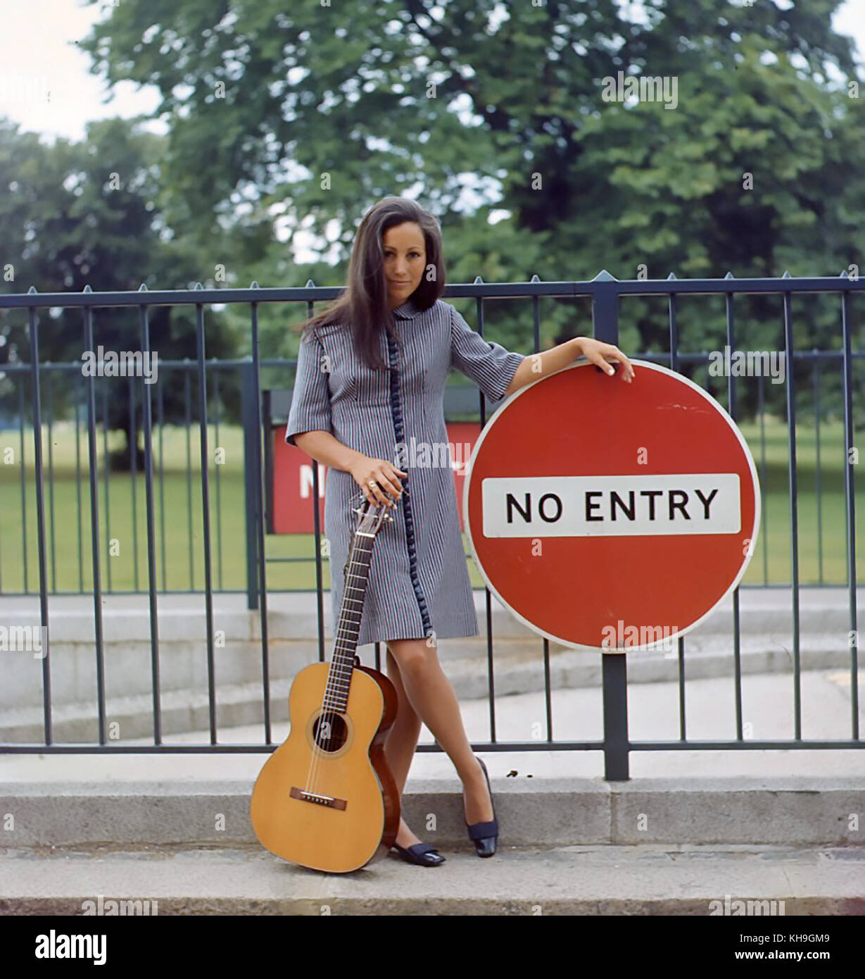 Julie FELIX American Folk Singer 1967 in London. Foto: Tony Gale Stockfoto