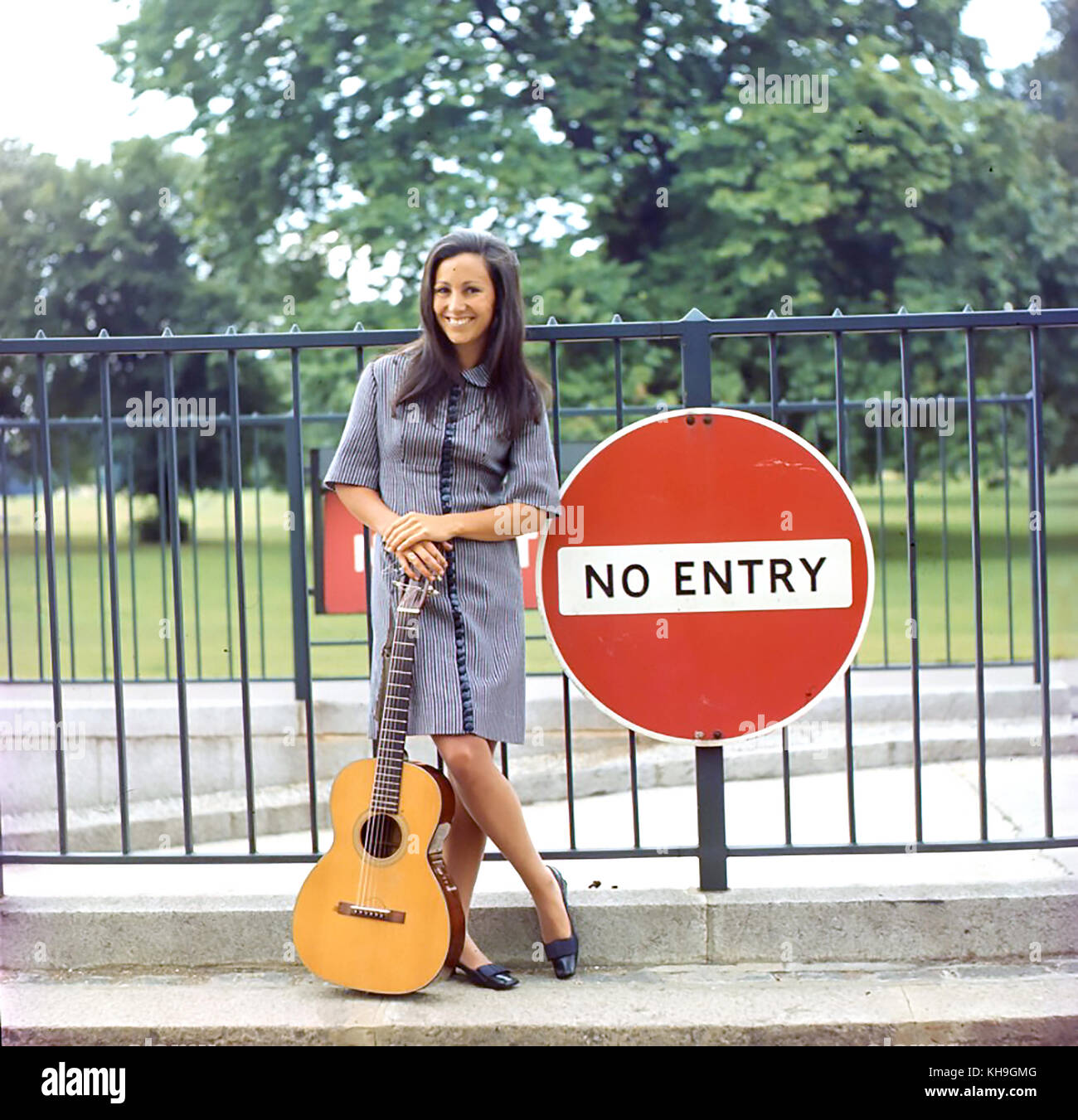 Julie FELIX American Folk Singer 1967 in London. Foto: Tony Gale Stockfoto