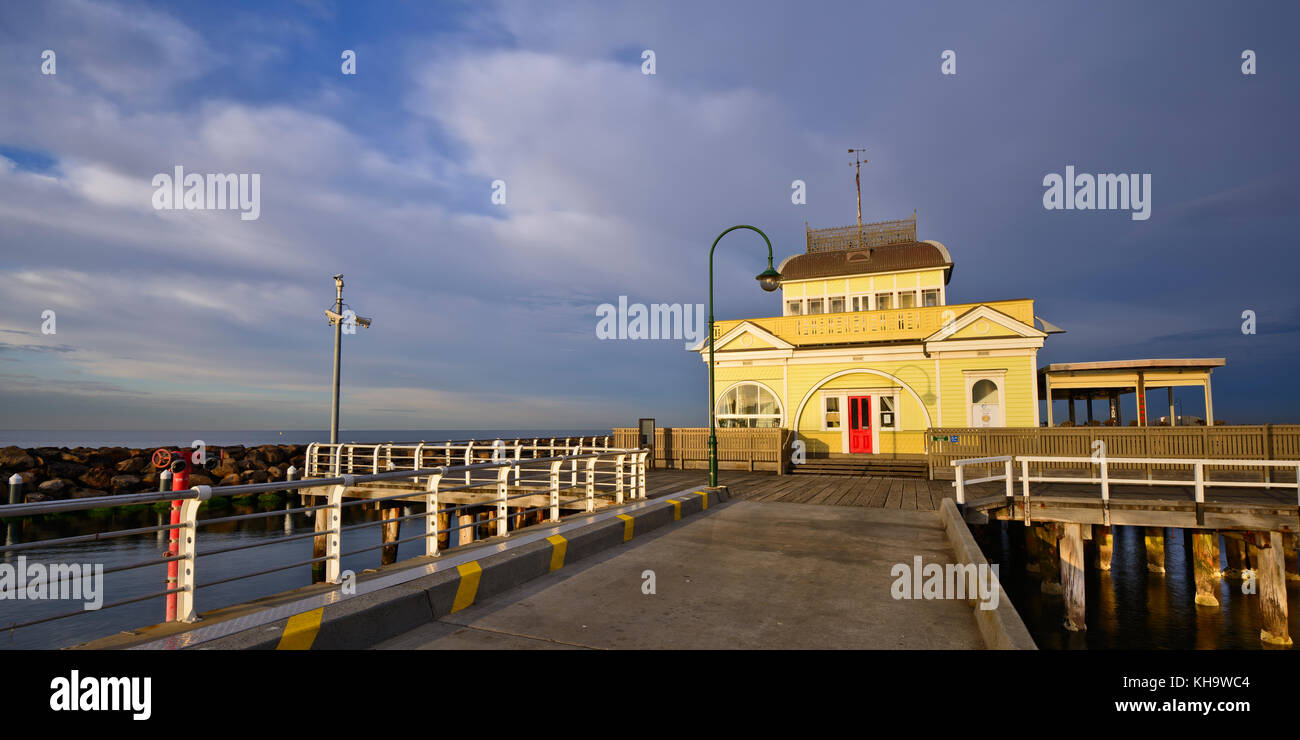 St Kilda Pavillon bei Sonnenaufgang, Melbourne, VIC, Australien Stockfoto