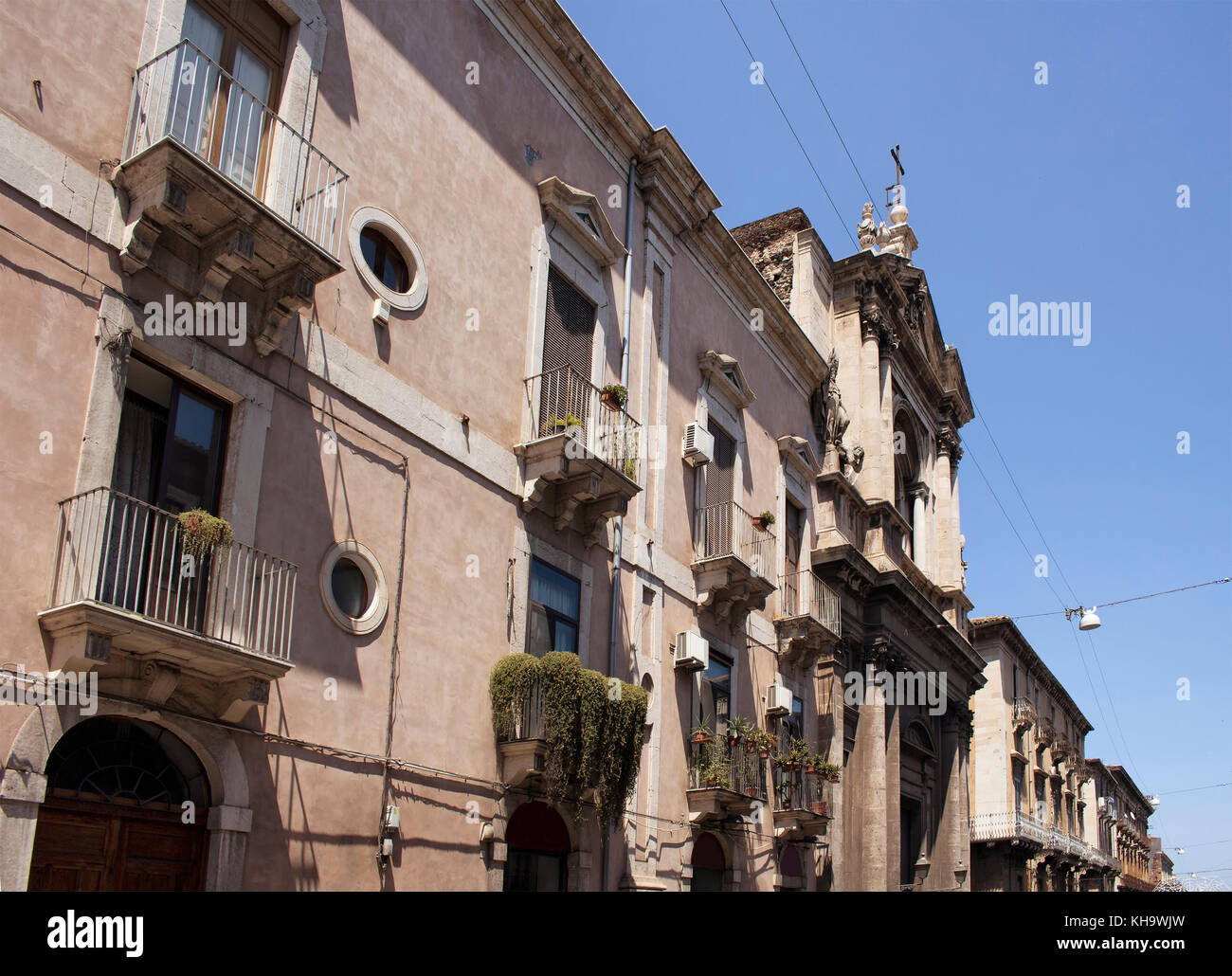 Blick auf alte, historische Gebäude in Catania/Italien. Bild zeigt architektonischen Stil der Region. Stockfoto