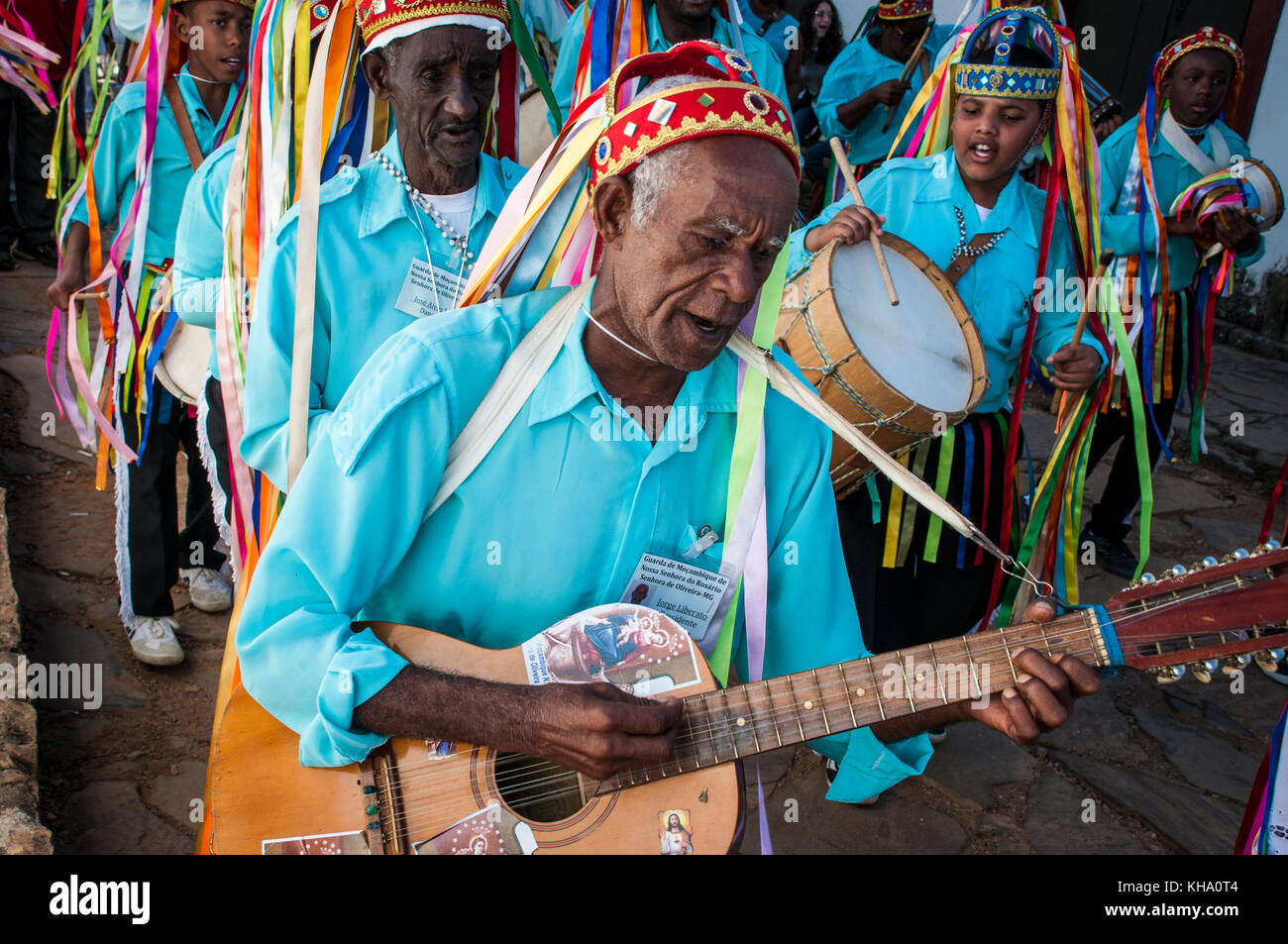 Der congado ist eine kulturelle und religiöse afrikanisch-brasilianischen feierliche Parade. Es ist ein Ritual, das die Krönung der König von Kongo neu erstellt. Stockfoto