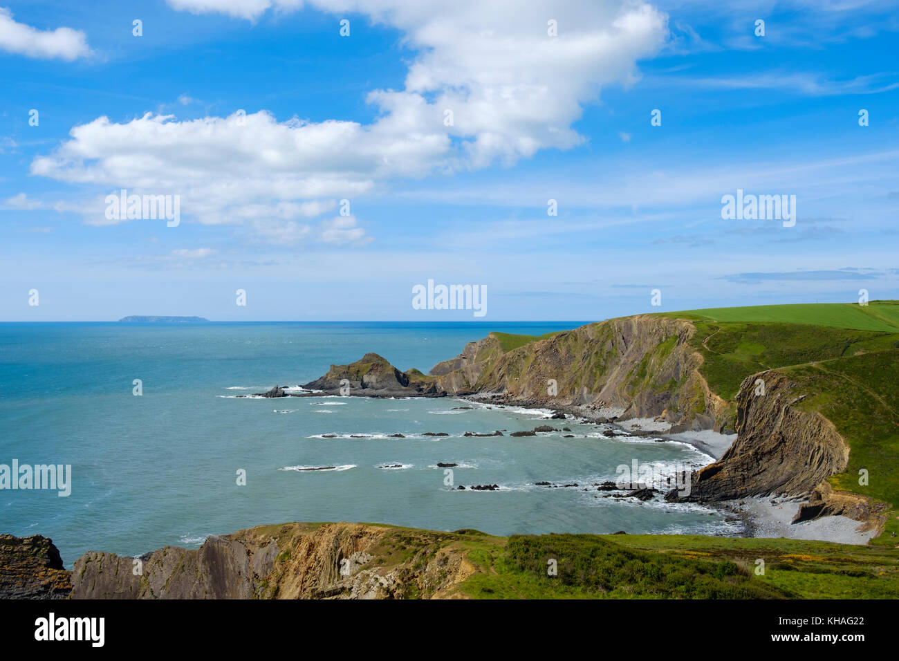 An der felsigen Küste, in der Nähe der Hartland Quay, Hartland, Insel Lundy, Devon, England, Großbritannien Stockfoto