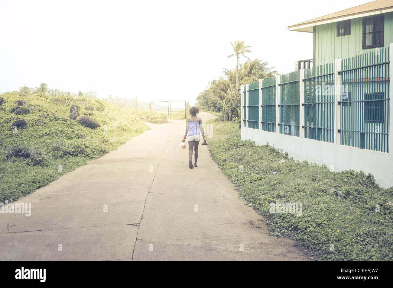 Ländliche Straße auf einem entfernten Great Corn Island in der Karibik, Nicaragua. Matt Filter Stockfoto