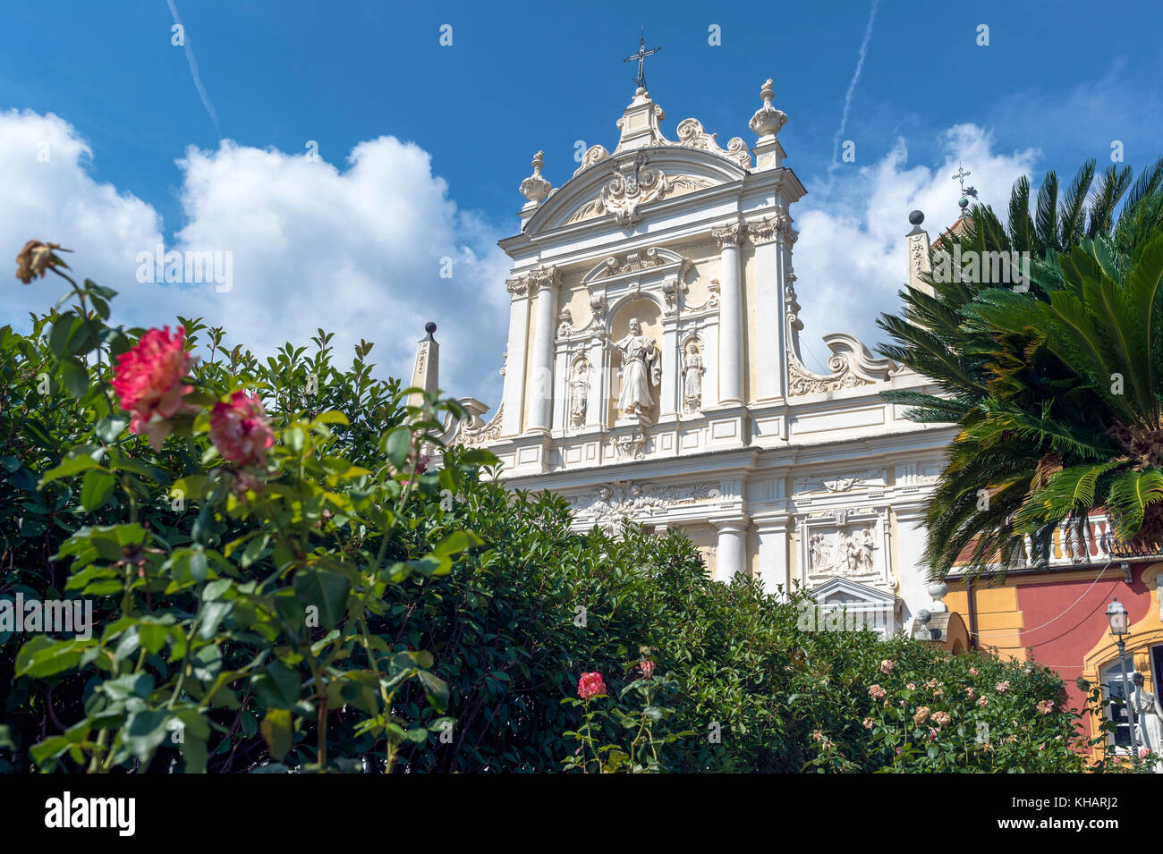 Europa. Italien. Ligurien. Golf von Tigullio, Italienische Riviera. Santa Margherita. Die barocke Kirche San Giacomo Stockfoto