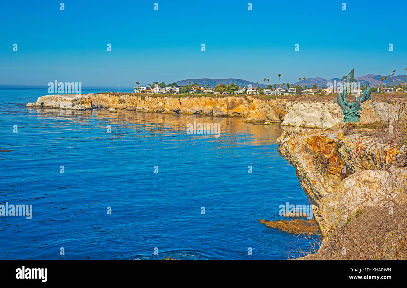Foto Klippen entlang Ozean in Pismo Beach Kalifornien Stockfoto