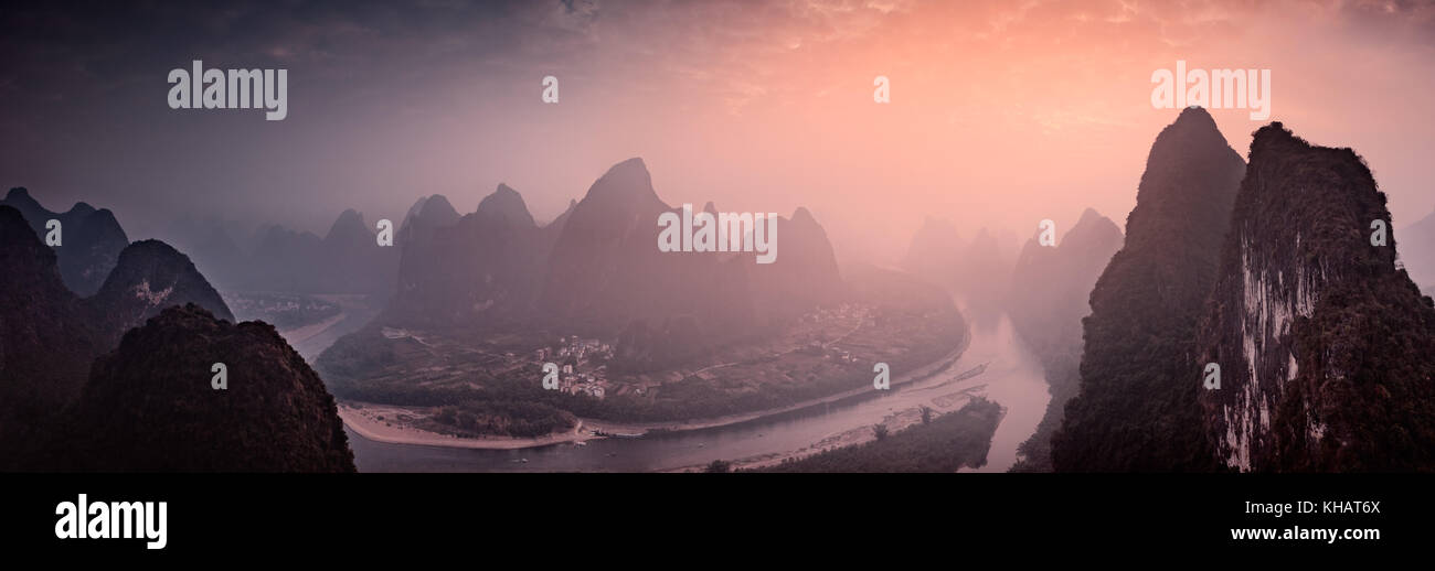 Blick auf den wunderschönen Tal von Guilin, China Stockfoto