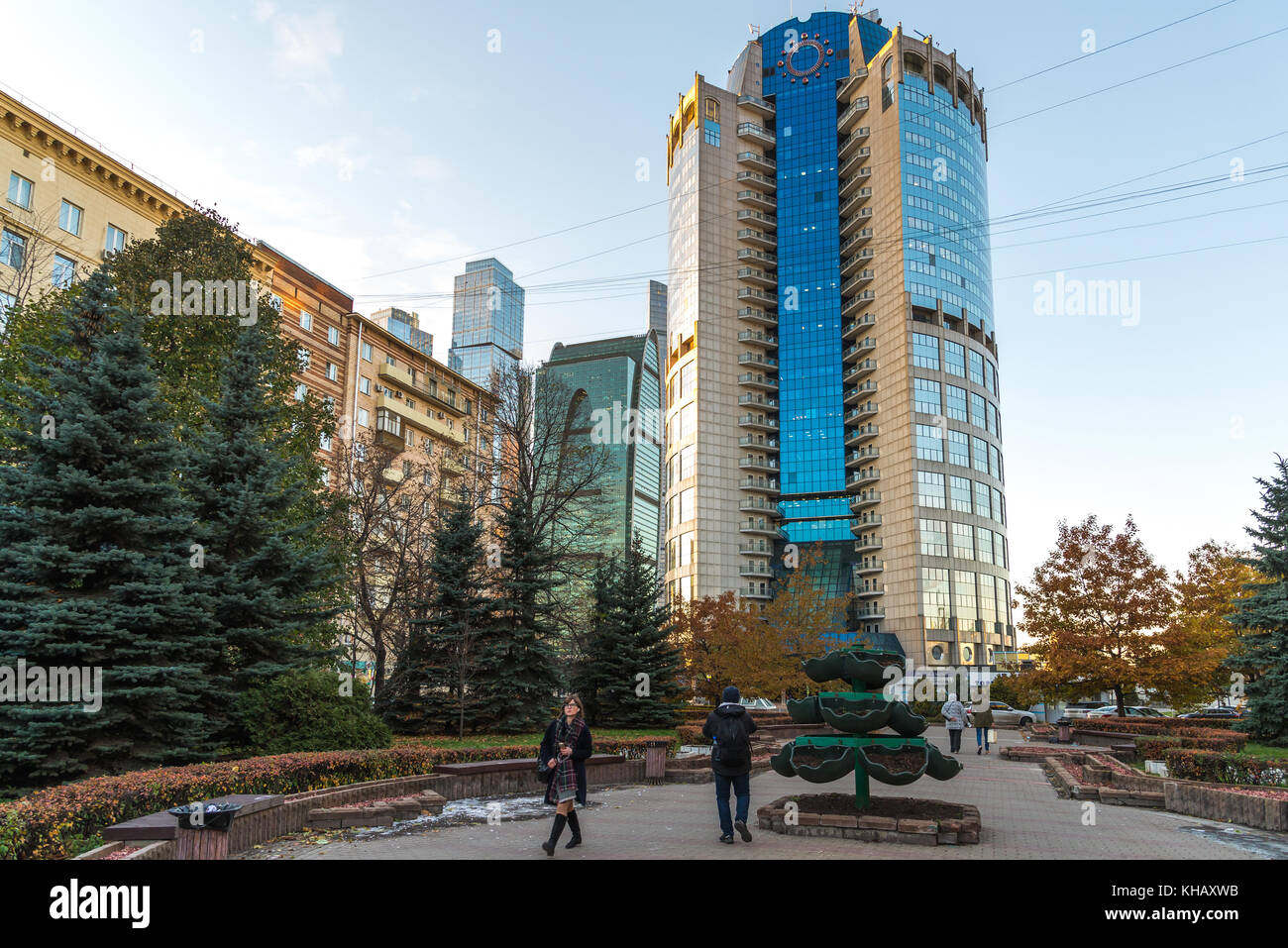 Moskau, Russland - November 2. 2017. business center Tower-2000 auf bagration Square Stockfoto