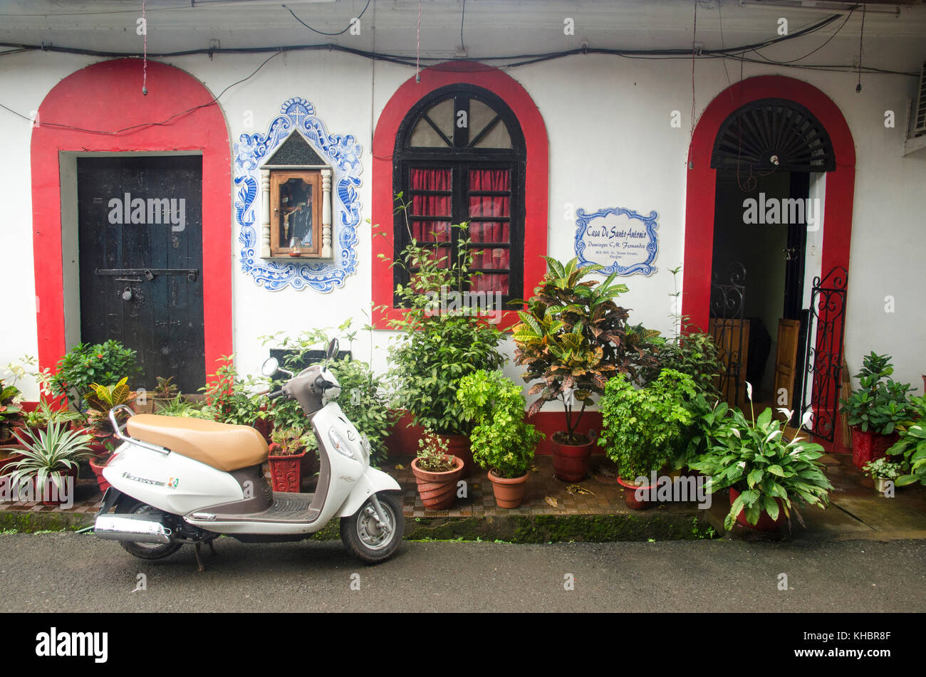 Ein traditionelles Gästehaus in Panaji, Goa, Indien Stockfoto