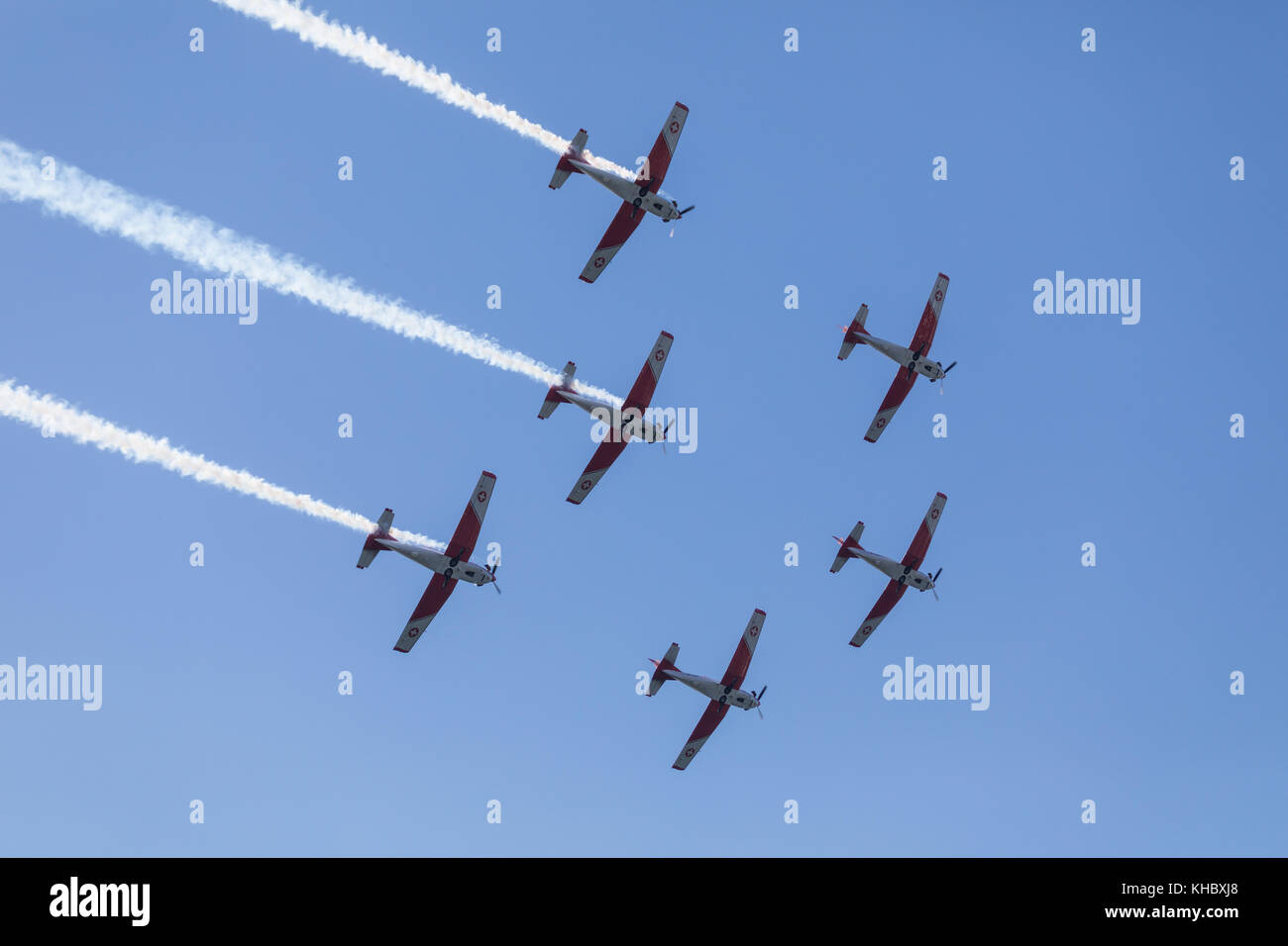 Pc-7 Team der Schweizer Luftwaffe an einem Flug zeigen anlässlich der Luft & Tagen in Luzern, Schweiz Stockfoto