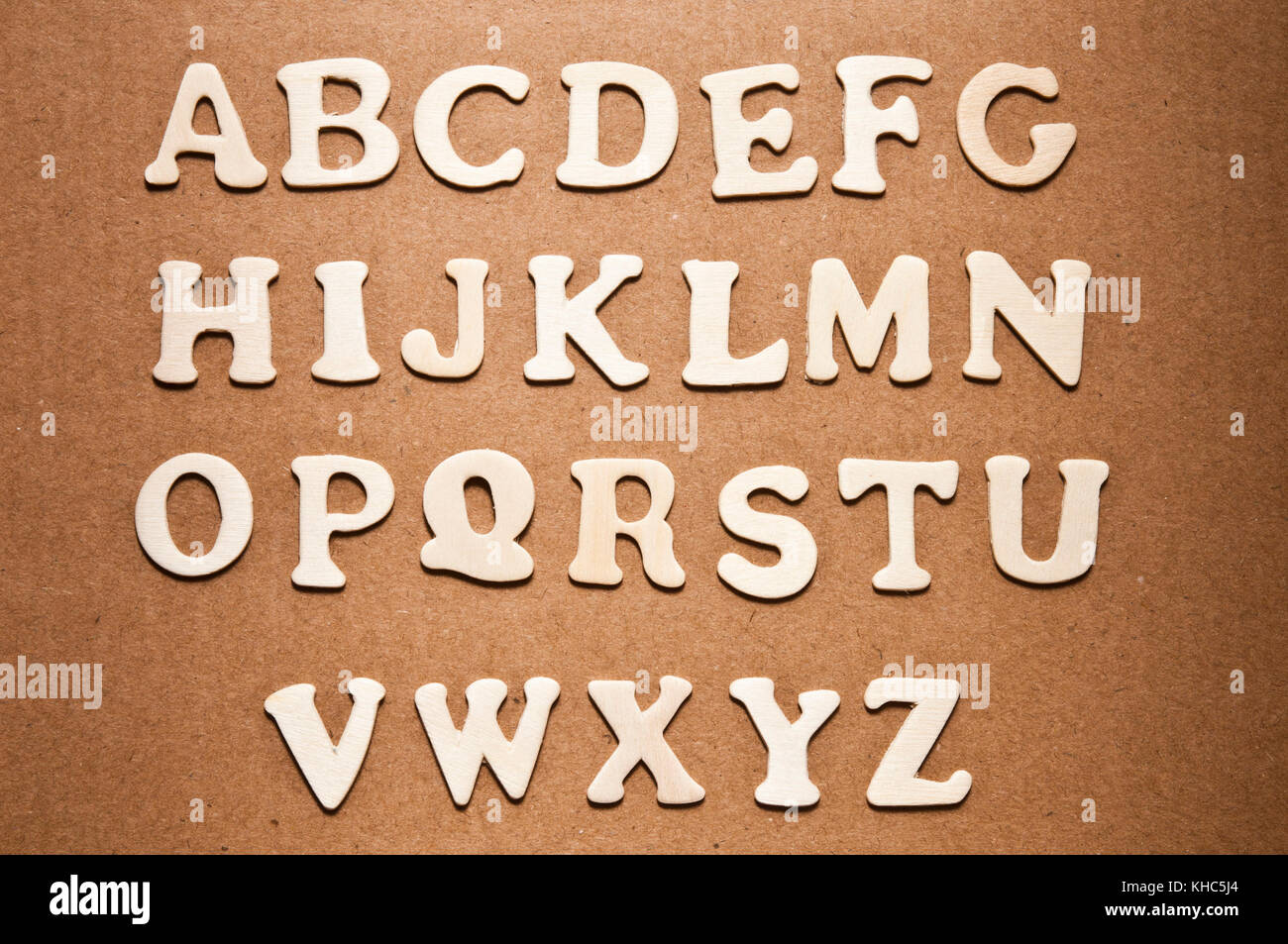 Buchstaben des Alphabets in Holz von A bis Z Stockfoto