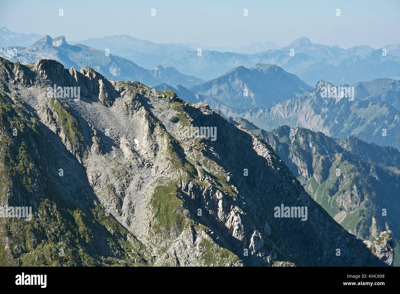 Voralpen vaudoises *** local Caption *** Schweiz, Fribourg, vaudt, vanil Noir, Aussicht, Panorama, Gipfel, Ketten, berge, alpen, Silhouetten, Voralpen Stockfoto