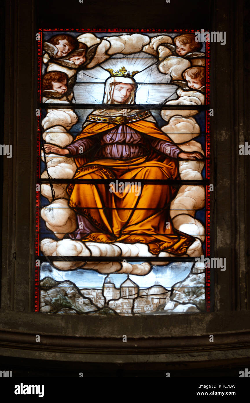 Saint Anne Kirchenfenster in St. Anne's Kapelle, Kirche von Sainte-Anne, oder Apt Kathedrale, Apt, Vaucluse, Provence, Frankreich Stockfoto