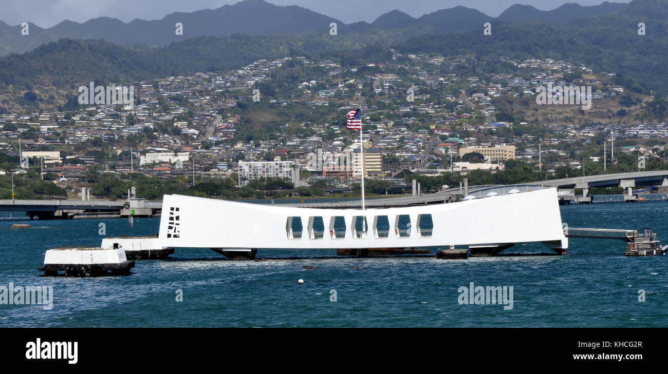 Das Arizona Memorial vom Deck des Schlachtschiff Missouri Stockfoto