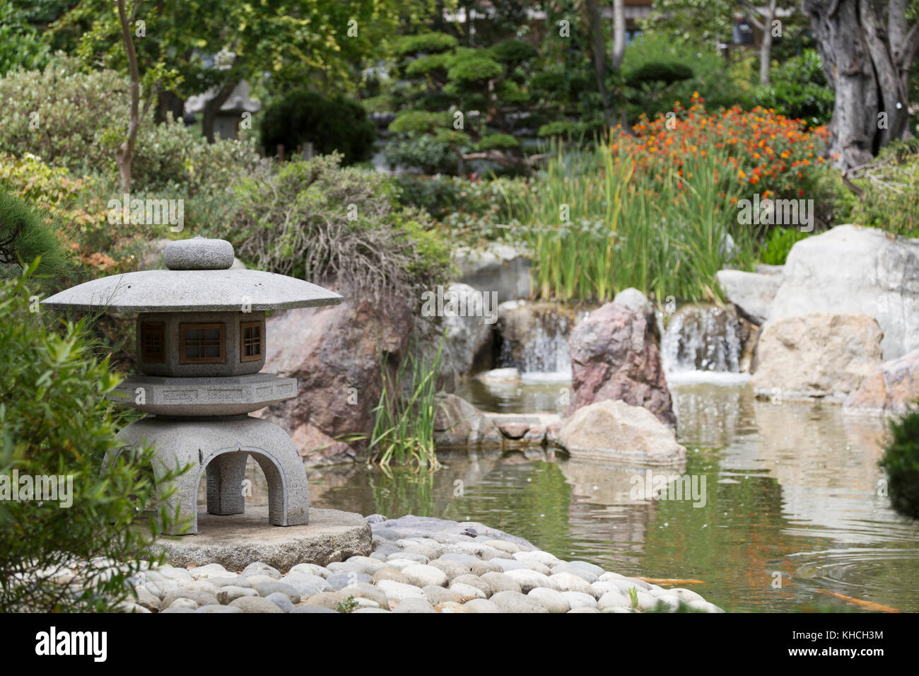 Monaco, Blick auf den japanischen Garten "Jardin Japonais de Monaco". Stockfoto