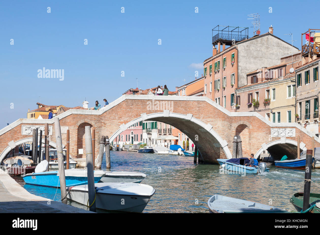 Ponte dei Tre Achi oder drei Bögen, Cannaregio Kanal, Cannaregio, Venice, Italien Stockfoto