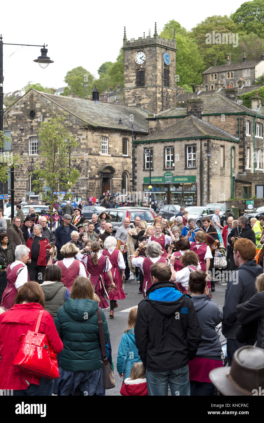 Tänzer am Holmfirth folk festival Wochenende. Stockfoto