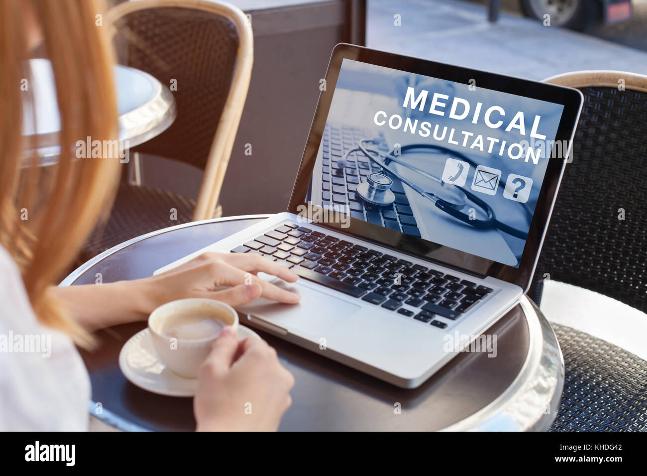 Medizinische Beratung online, Arzt im Internet Stockfoto