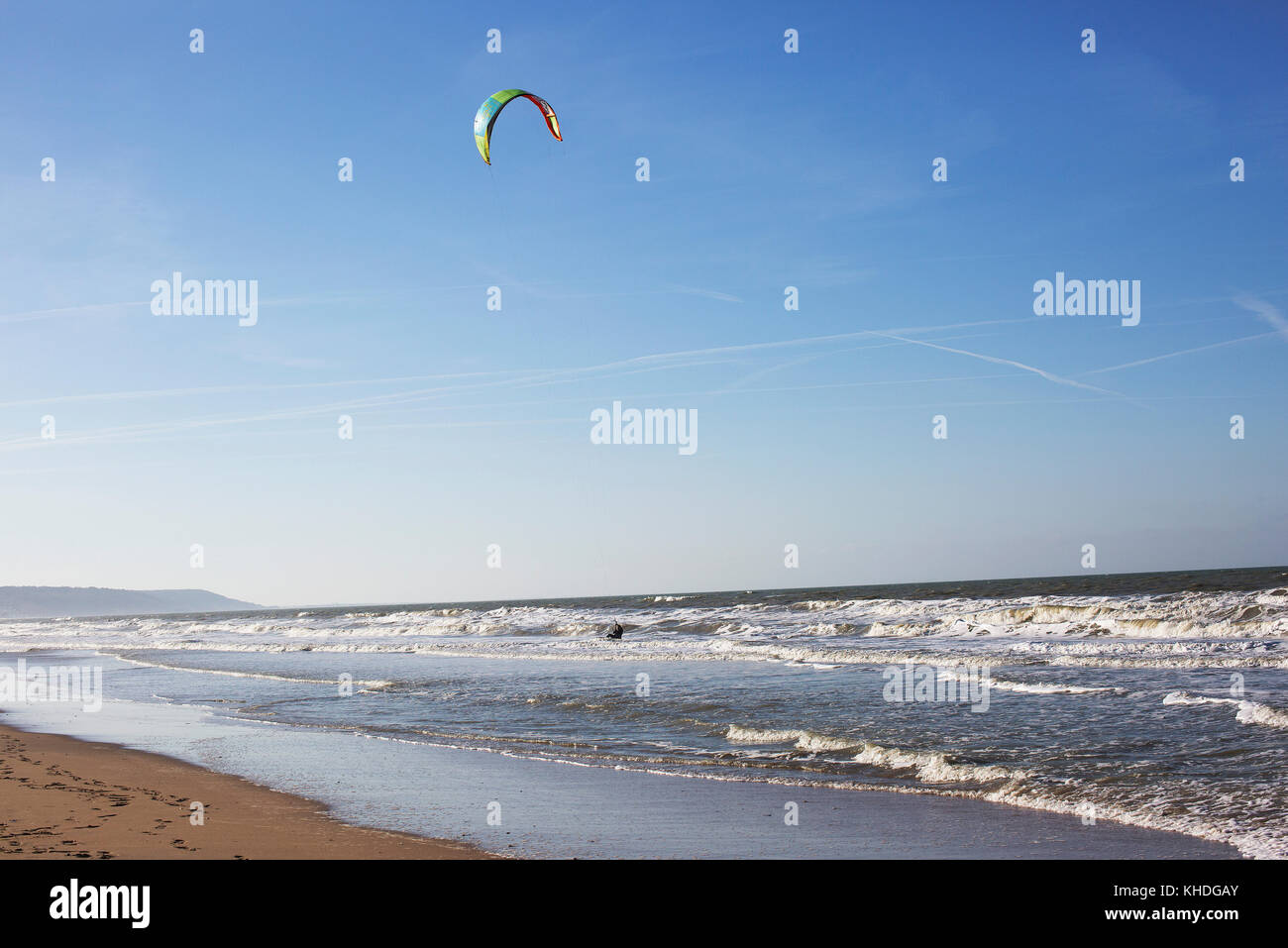 Ozean gegen den klaren Himmel Stockfoto