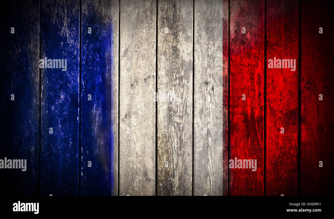 Flagge Frankreichs auf grunge Holzbrett Hintergrund gemalt Stockfoto