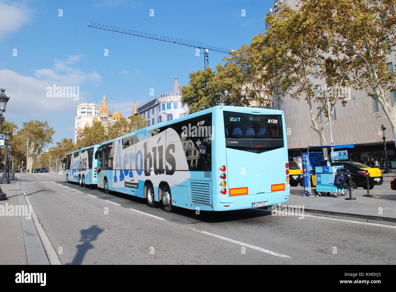 Aerobus vom Flughafen Shuttle Busse an der Haltestelle in der Nähe der Plaça de Cataluyna geparkt in Barcelona, Spanien am 1. November 2017. Stockfoto