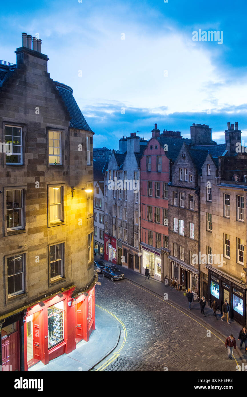 Vereinigtes Königreich, Schottland, Edinburgh, VICTORIA STREET VON VICTORIA TERRASSE Stockfoto