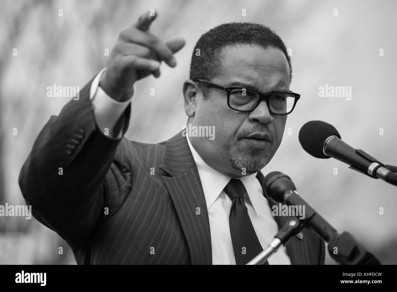 Rep. Keith Ellison. (D-Minn) spricht gegen GOP Steuerplan. Stockfoto