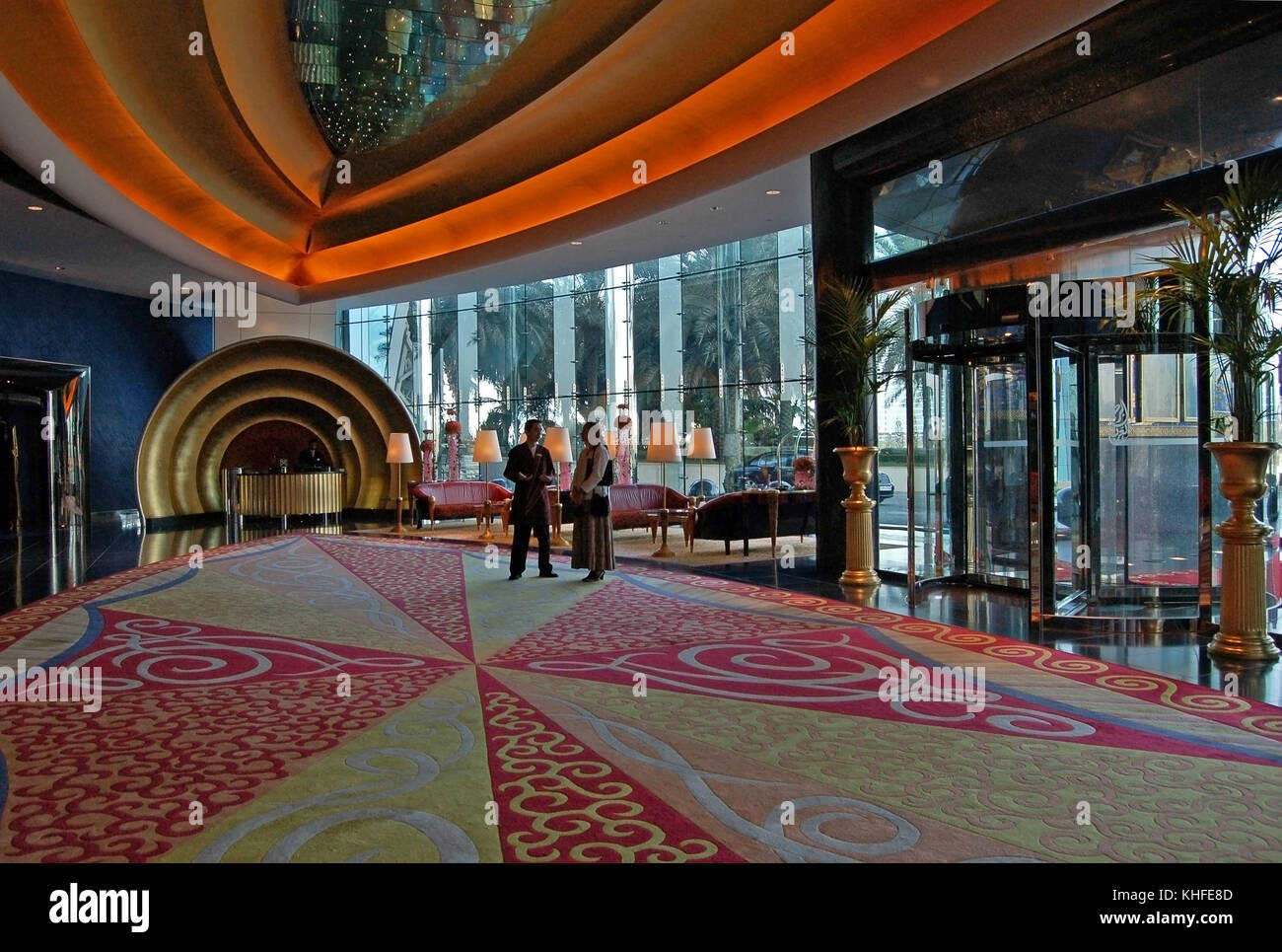 Luxuriöse Einrichtung der Lobby des Hotel Burj Al Arab, Dubai, VAE Stockfoto