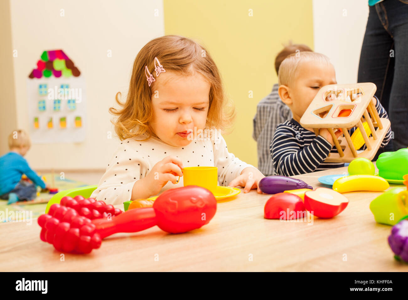 Kinder spielen Köche Stockfoto