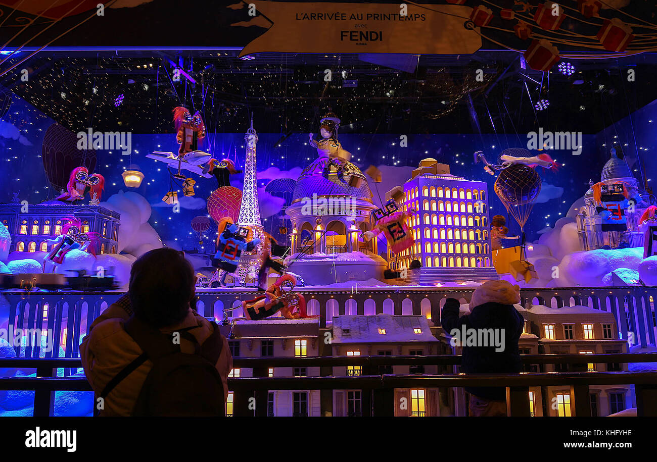 Die Weihnachtliche Schaufenster des Kaufhauses Printemps Einkaufszentrum, Paris, Frankreich Stockfoto