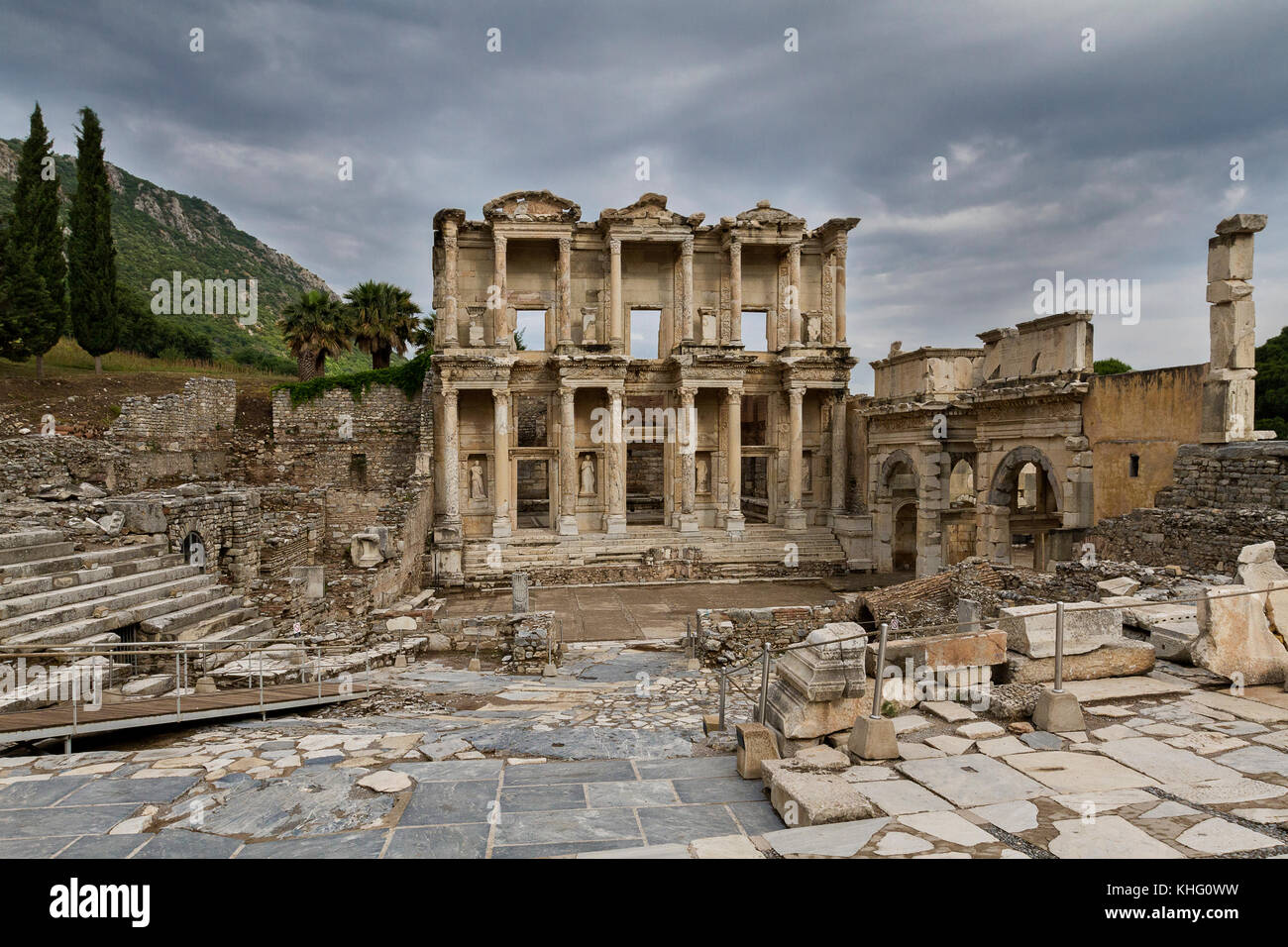Römischen Bibliothek des Kelsos in den Ruinen von Ephesus, Türkei. Stockfoto