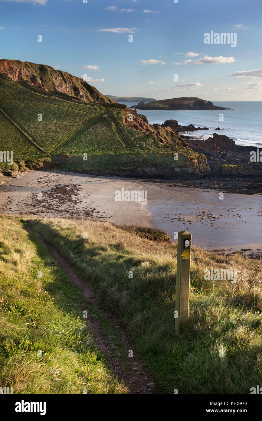 South West Coastal Path an ayrmer Cove im Bezirk von Devon South Hams Stockfoto