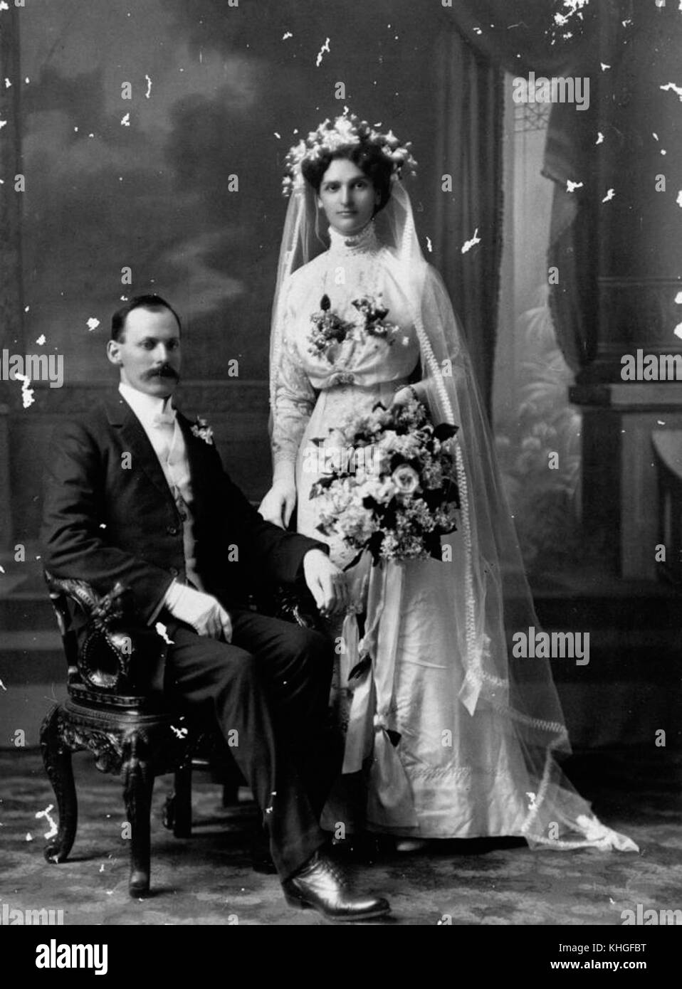 176702 Thomas Jones und Eliza (geborene Savage) am Tag ihrer Hochzeit, am 6. August 1913 Stockfoto