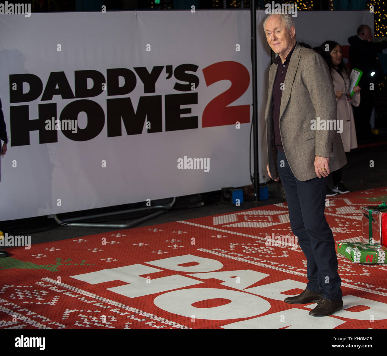 London, Großbritannien. 16.. November 2017. John Lithgow kommt bei der britischen Premiere von „Dadds Home 2“ am 16. November 2017 im Vue West End in London, England, an. Quelle: Gary Mitchell/Alamy Live News Stockfoto