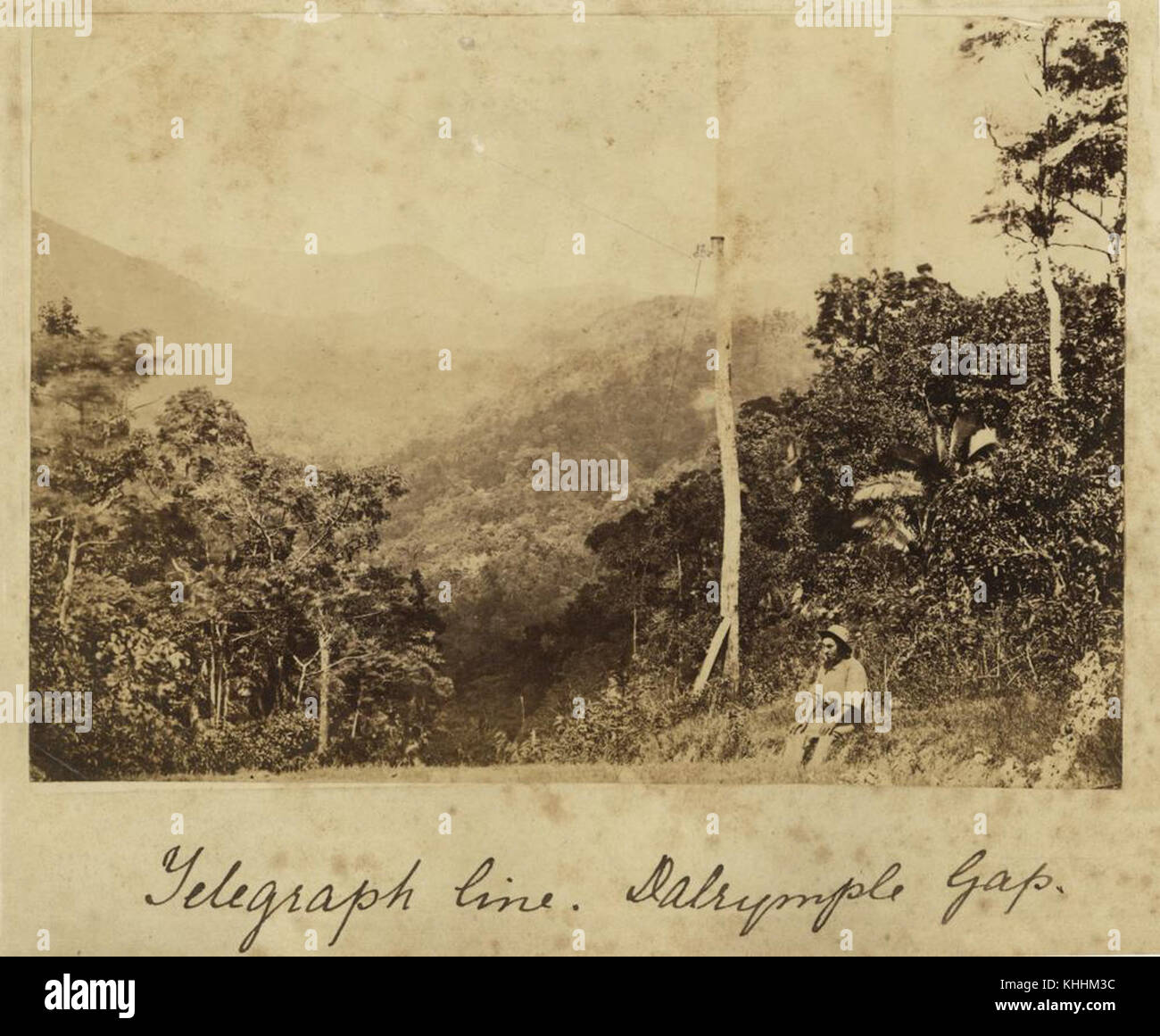 1 235410 Telegraphenmast und die Linie, die sich durch die Hügel an Dalrymple Lücke, in der Nähe von Ingham, Ca. 1881 Stockfoto