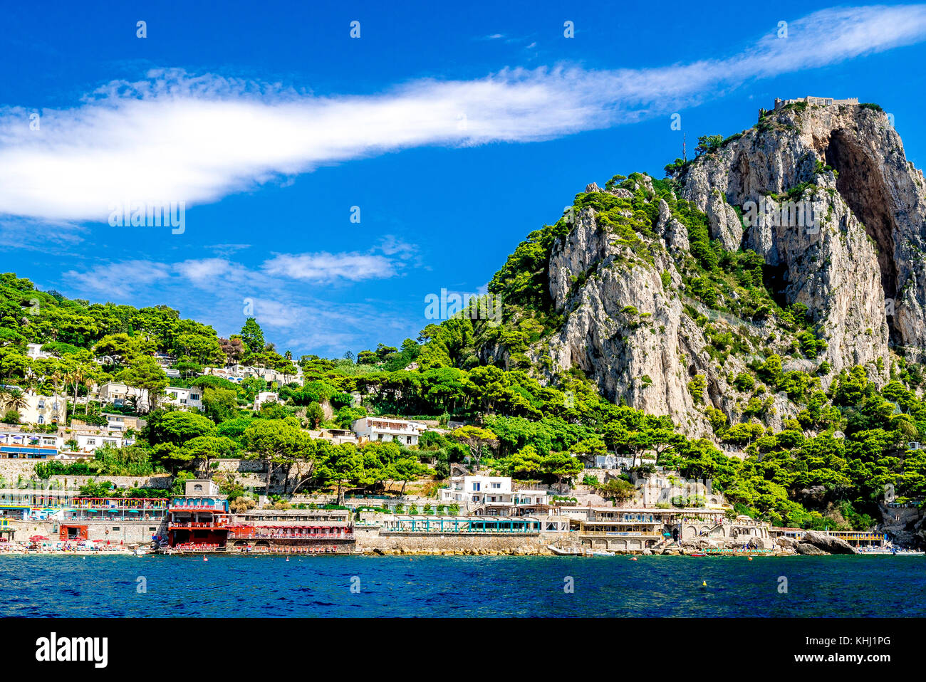 Marina Piccola und die raue Schönheit der Insel Capri an der Amalfiküste in Italien Stockfoto