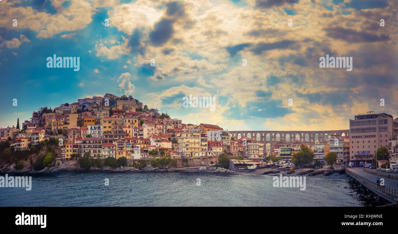 Tolles Panorama der Altstadt von Kavala, Ostmakedonien und Thrakien, Griechenland Stockfoto