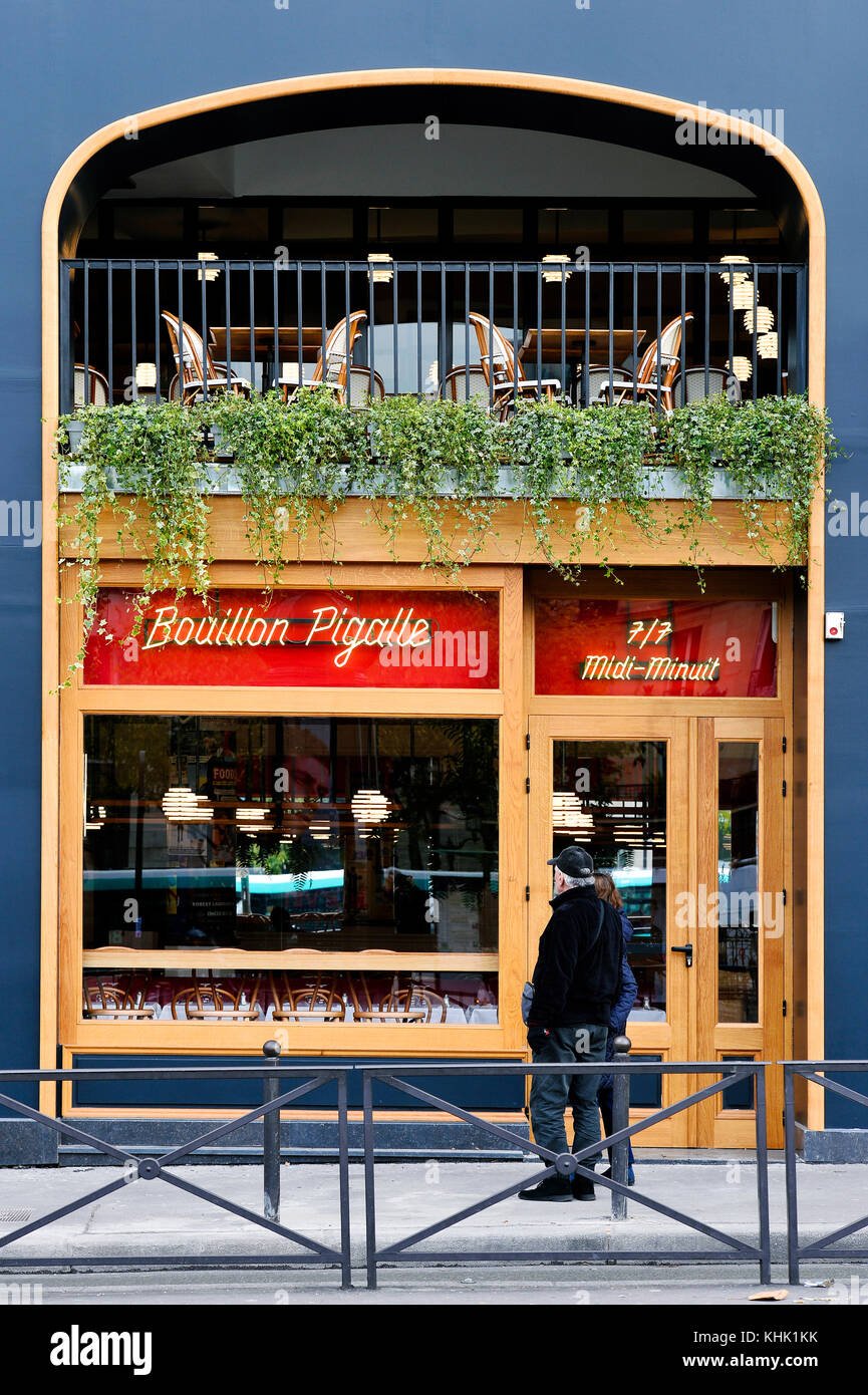 Pigalle montmartre restaurant Fotos und Bildmaterial in hoher