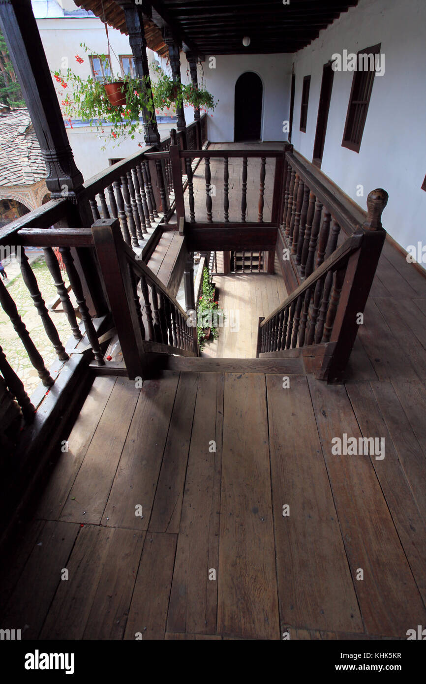 Innenraum der Trojan Kloster, Bulgarien. August 17, 2016. Am Sonntag, Gläubige und Touristen besuchen die heiligen Ort. Stockfoto