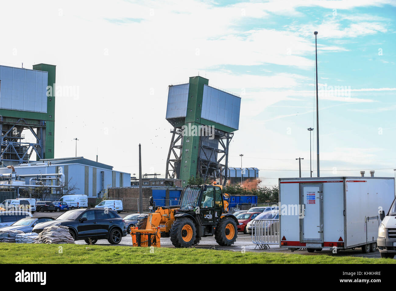 Kellingley Colliery Keine 2 Wicklung Haus Abriss; die Zahl zwei Tower am Kellingley Colliery, North Yorkshire, wurde unten mit Sprengstoff in Br gebracht Stockfoto