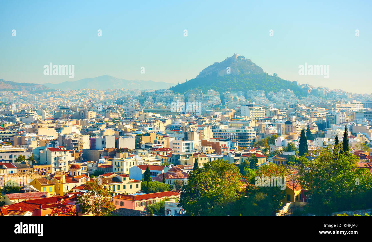 Panoramablick auf Athen mit Mount Lycabettus, Griechenland Stockfoto