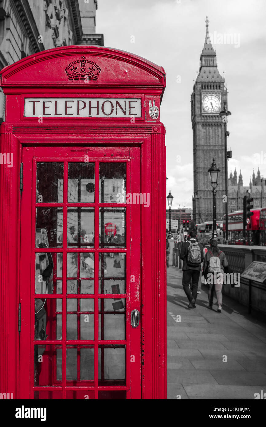 London Phone Booth mit Big Ben Stockfoto