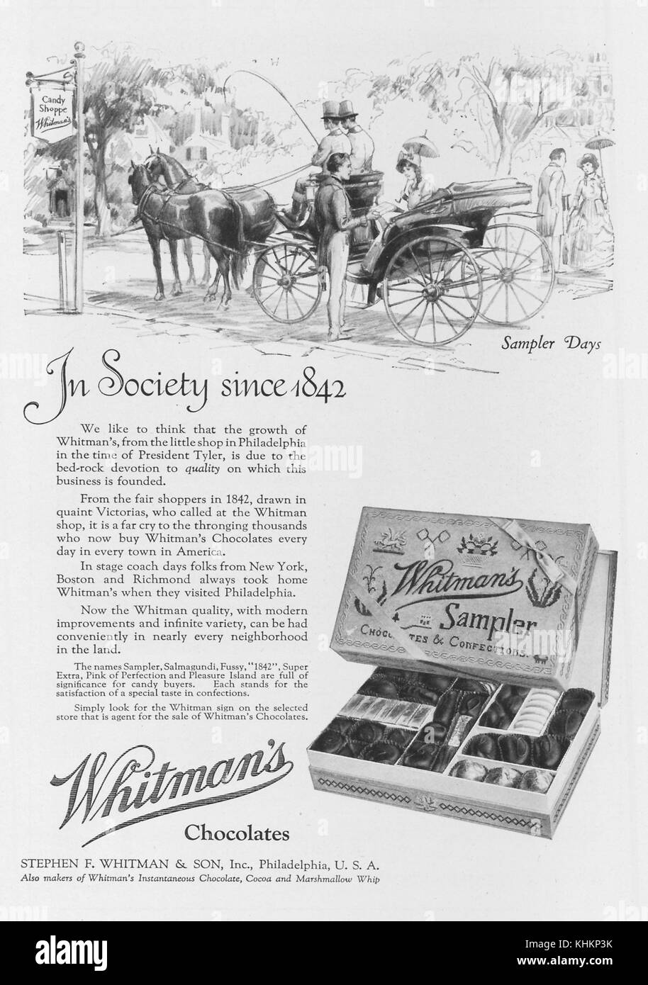 Ganzseitige Werbung für Whitman's Chocolates Sampler mit dem Titel in Society since 1842, im National Geographic Magazine, Philadelphia, Pennsylvania, Juli 1922. Stockfoto