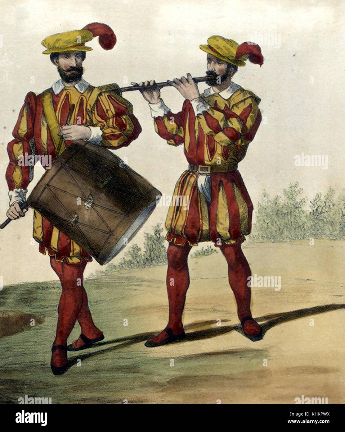 Eine Farblithografie, die einen Schlagzeuger und einen Flötisten zeigt, tragen ihre spanischen Militäruniformen, die gelb und rot sind, sie tragen gelbe Hüte, die mit einer roten Feder verziert sind, beide mit passenden Bärten und Schnurrbart, 1910. Aus der New York Public Library. Stockfoto