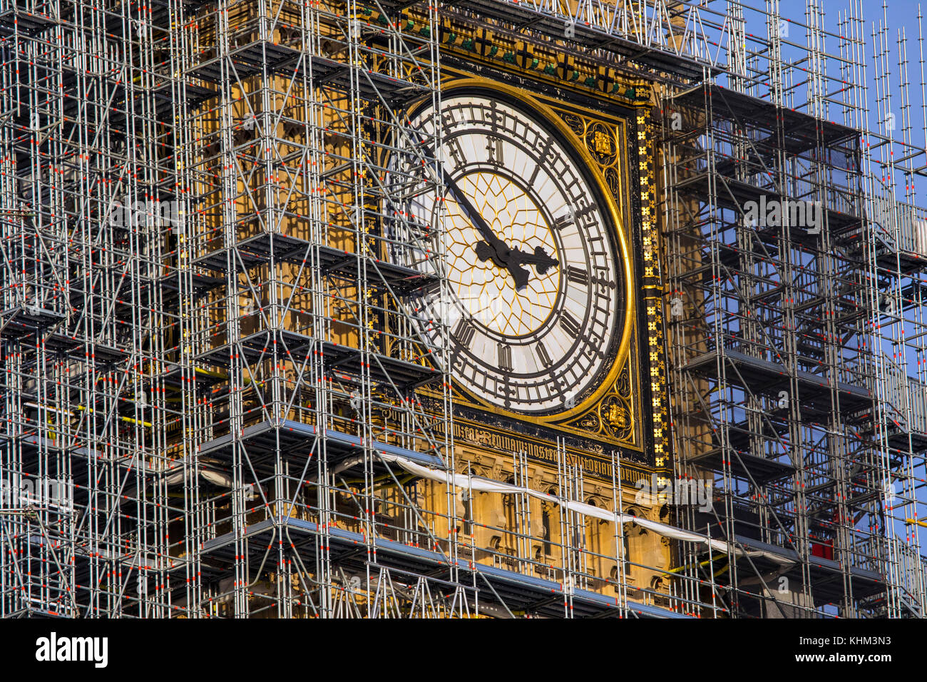 Gerüst um das Elizabeth Tower, besser bekannt als Big Ben bekannt, während der umfangreichen Restaurierung und Reparaturen von den Häusern des Parlaments. Stockfoto