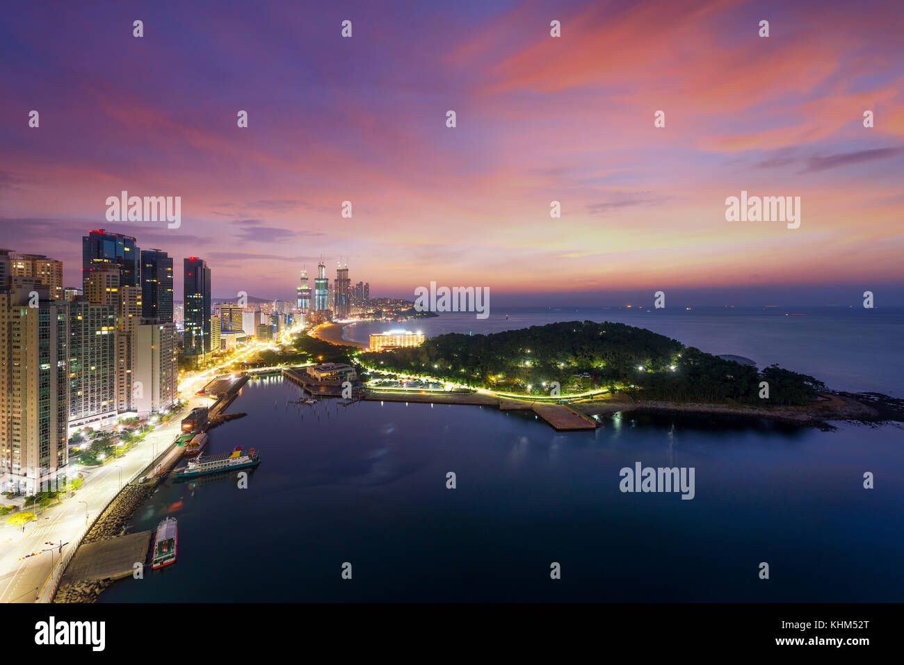 Nacht der Haeundae-strand. Haeundae Beach ist der beliebteste Strand in Busan in Südkorea. Stockfoto