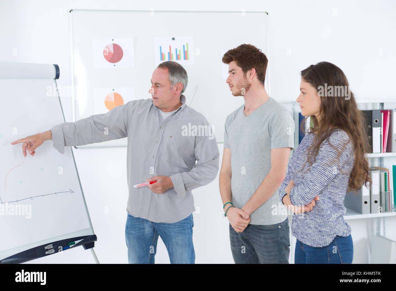 Ausbildung High School Technologie und Personen Konzept Stockfoto