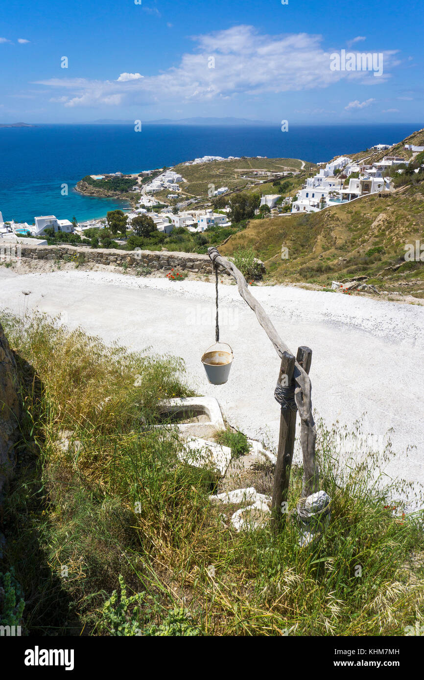 Ziehen weit über Agios Stefanos, Mykonos, Kykladen, Ägäis, Griechenland Stockfoto