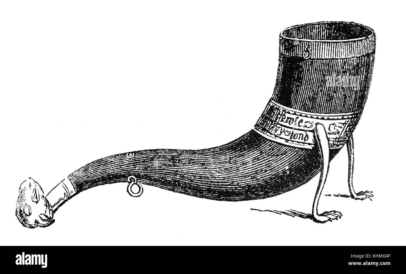 Die pusey Horn', ist ein Ochse Horn mit silber-vergoldeten Mounts. Durch Tradition, das Herrenhaus von Pusey wurde William durch König Cnut aka König Knut (995-1035) als Belohnung für eine Warnung vor einem drohenden Dänische Angriff gegeben. Das Horn war mit dem Buchstaben der Amtszeit geliefert. 'Cornage', oder die Übertragung von Grund und Boden durch ein Horn, damals üblich war in der angelsächsischen Zeit in Berkshire, England gefunden Stockfoto