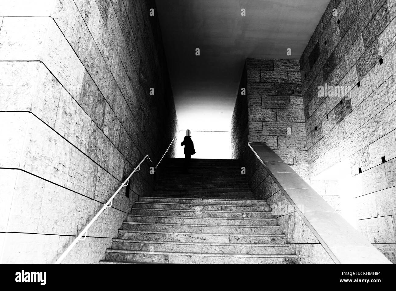 Dunkle Treppe Stockfotos und bilder Kaufen Alamy