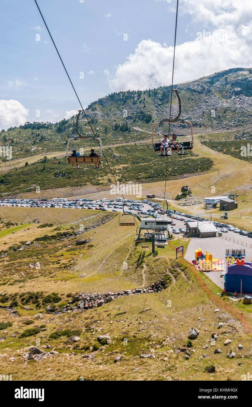 Sessellift in Vallnord Sky Resort im Sommer, Ordino, Andorra Stockfoto
